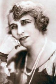Suzanne Devoyod as in La Margoton du bataillon 1933