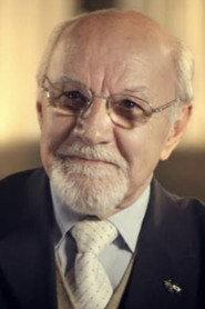 Emilio Pitta as Padre Alencar in Os Normais: O Filme 2003
