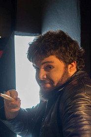 Matthew Sahagian as Benji in The Cross Sect Inn 2022
