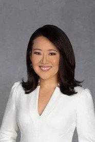 Melissa Lee as CNBC:n toimittaja, journalisti ja uutisankkuri in Big Shot: The Ozempic Revolution 2024