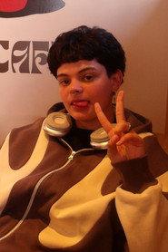 Mariana Santos de Lima as Y in revois 2026