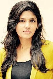 Niranjani Ahathian as Shreya in Kannum Kannum Kollaiyadithaal 2020