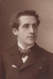 Émile Dehelly as André de Clairval in Burning chair 1932