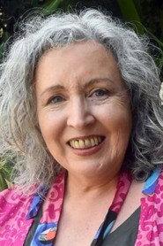María Carreras as Mucama in Los extraterrestres 1983