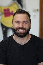 Eduardo Mendonça as Jorge in Cinderela do Bom Fim 2022