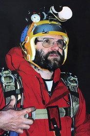 Leo Dickinson as Self in Matterhorn - The North Face In Winter 1976
