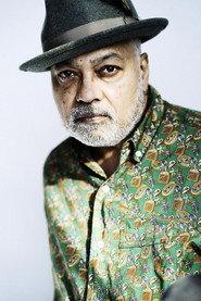 Jean-Paul Bluey Maunick as Bandleader in Incognito - Live In London 2010