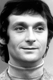 Michel Derain as John Blyton in Pas moral pour deux sous 1971
