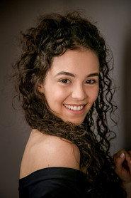 Natália Sacramento as Psicóloga (voz) in Seres de Argila. 2023