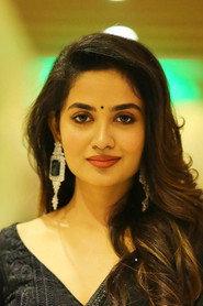 Teju Ashwini as Preethi in Enna Solla Pogirai 2022