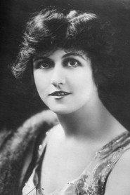 Peggy Hyland as Maggy Chalfont in Love Maggy 1921
