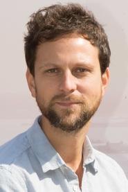Pierre Rochefort as Grégoire in Long Time No See 2021