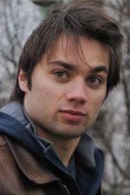 Jean-Adrien Espiasse as Présentateur karaoké in Alterlove 2025