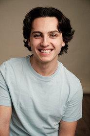 Youri Filstein-Dando as William Azurite in Zirkon 2026