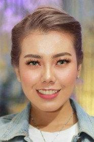 Meema Teh as Sara in Canting 2023