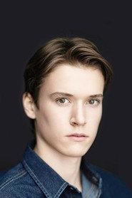 Everett Andres as Gary in Dating the Delaneys 2022