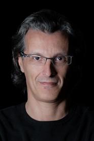 José Enrique Pintor as Claudio in Au revoir 2025