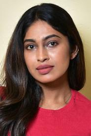 Suruthi Periyasamy as Vinotha in Vaazhvu Thodangumidam Neethanae 2023