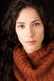 Patrícia André as Antilla in Ein Sommer in Portugal 2013