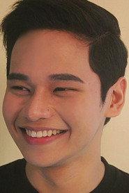 Ian Navarro as Barista in Lihim 2021