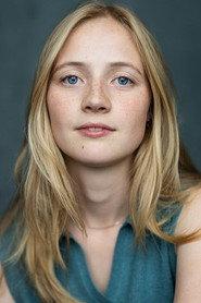 Alice Elliott as Sarah in Sarah 2022