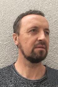 Sławomir Śmiałek as Narrator in Korespondent Bryan 2010