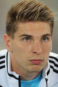 Ron-Robert Zieler as Self in The Team 2014