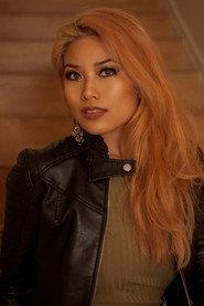 Amy Linsamouth as Actress in Unboxed 