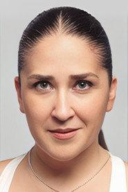 Tümay Özokur as Manager in Galata 2024