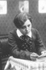 Koba Kinsbergen as Mariska in The man in the background 1922