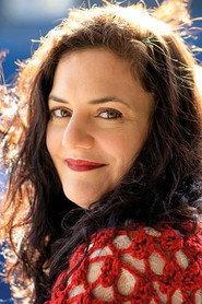Aminah Al Fakir as Mahin in Wings of Glass 2000