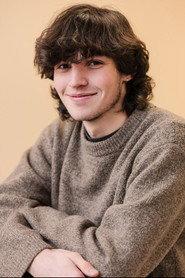 Cillian Foley as Ben in Click 2025