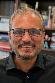 Marcos Caetano as  in Mascarados 2020