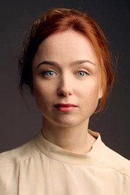 Emily Taaffe as Becky in Rare Beasts 2021