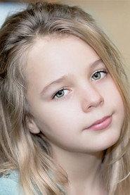 Tennessee Maquignon as Tessa / daughter in Childhood Tears 2015