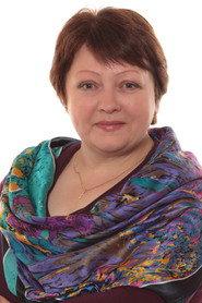 Lora Korobskikh as регистратор в ЗАГСе in Razreshite tebya potselovat... na svadbe 2013