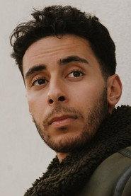 Arash Mosaddegh as Amir in Mindi 2025