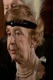 Mimi Enăceanu as Boieroaica Davidescu in On the Left Bank of the Blue Danube 1983