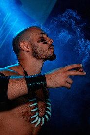 Bruno Astro as Máscara-Adesiva in Lucha Libre: O Legado de “El Luchador” 2026