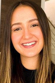 Roberta Piragibe as Camila in Luccas Neto em: A Gincana Na Netoland 2022
