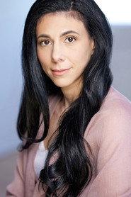 Yasmin Kamci as Ellen in Wonder Boy! 2022