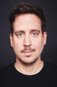Benoît Mauffette as Prof de sciences in My Stepmom Is a Witch 2025