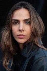 Manuela Valdés Ruiz as Mabel in The Trip 4 2016