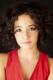 Leonor Vasconcelos as Júlia in Living Bad 2023