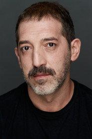 Juan Olivares as Perro in La casa por la ventana 2010