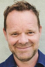 Jacob Riising as Chef in Father of Four: At the Top 2017