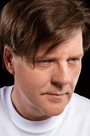 Ernő Fekete as Simon in Miscalculation 2007