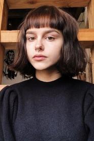 Hanna Mensink as Manon in Too Dark For Light 2026