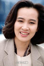 Kwon Jae-hee as Deposed Queen Shin in The Diary of King Yonsan 1988