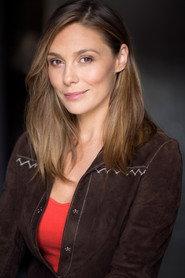 Zoe Naylor as Kate in The Reef 2010
